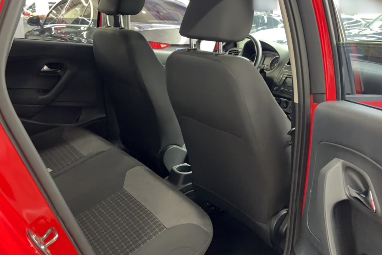 Volkswagen Polo 2017 car image #10