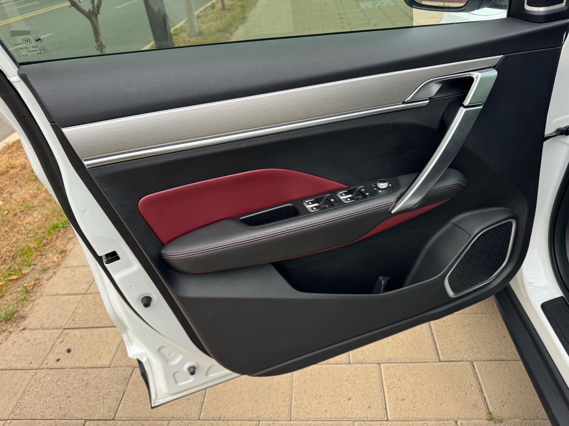 GEELY Coolray 2022 car image #11