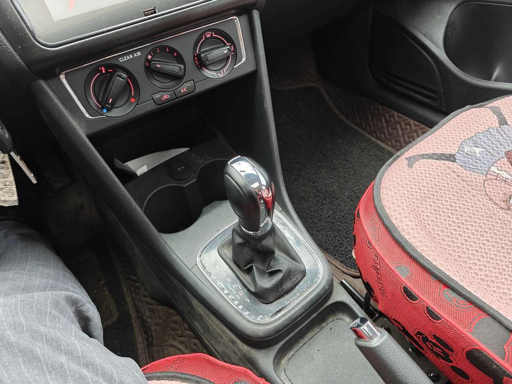 Volkswagen Polo 2019 car image #10