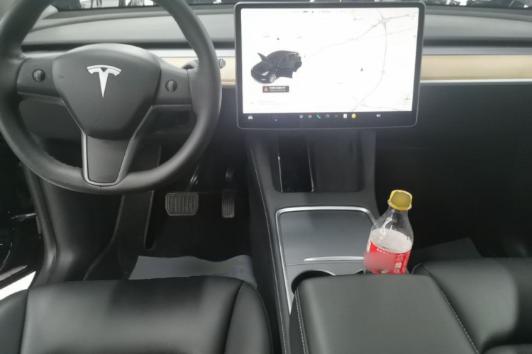 Tesla Model Y 2021 #10 Tesla Model Y 2021 car image #10