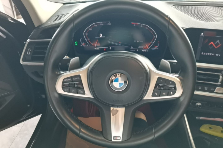 BMW 3 Series 2022 #11 BMW 3 Series 2022 car image #11
