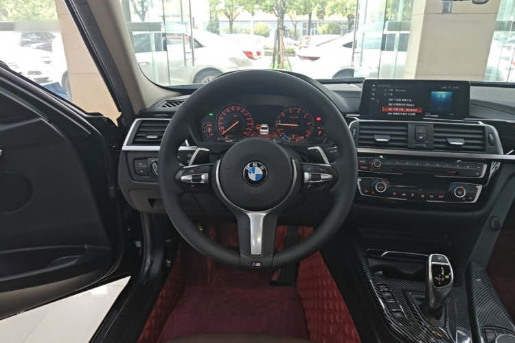 BMW 3 Series 2018 #11 BMW 3 Series 2018 car image #11