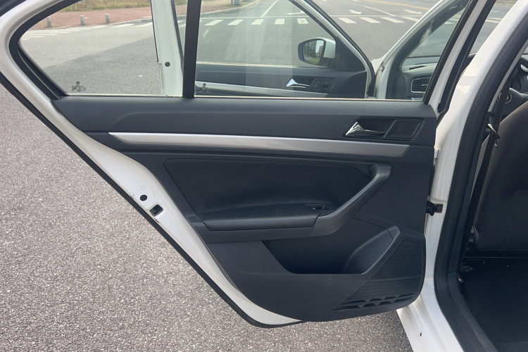 Volkswagen Lavida 2018 #27 Volkswagen Lavida 2018 car image #27
