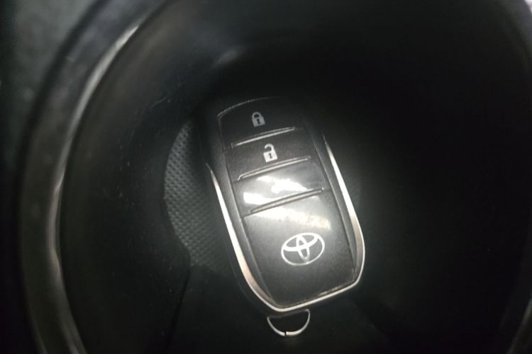 Toyota Corolla 2018 immagine di auto #9