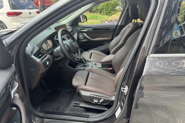 BMW X1 2021 car image #19