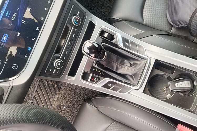GEELY Emgrand 2020 #14 GEELY Emgrand 2020 صورة سيارة #14