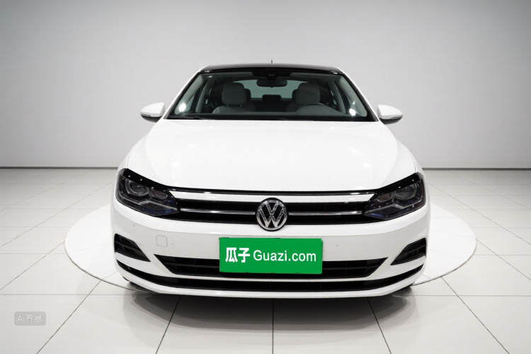 Volkswagen Polo 2019 car image #3