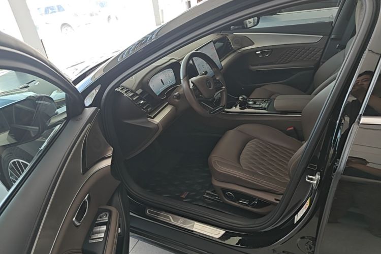 BYD Han 2023 imagem de carro #16
