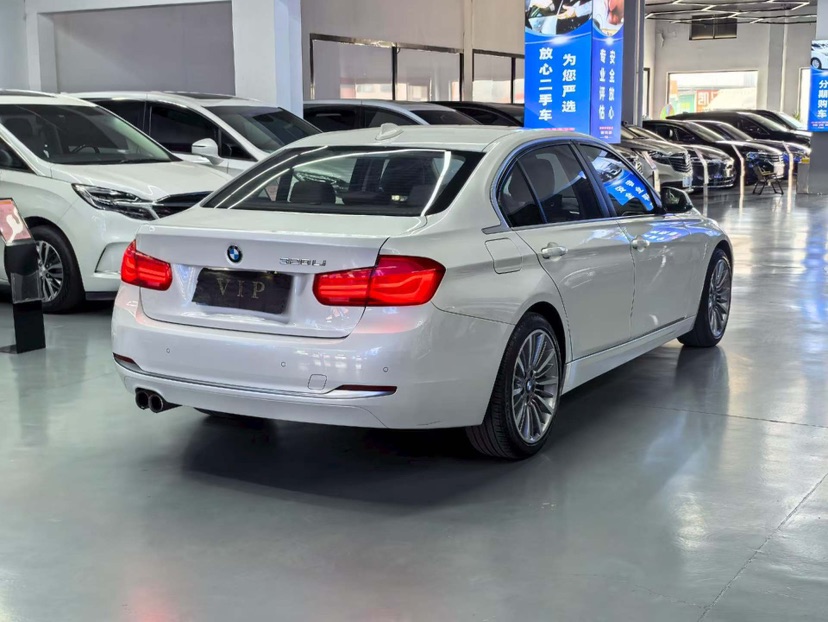 BMW 3 Series 2019 car image #3
