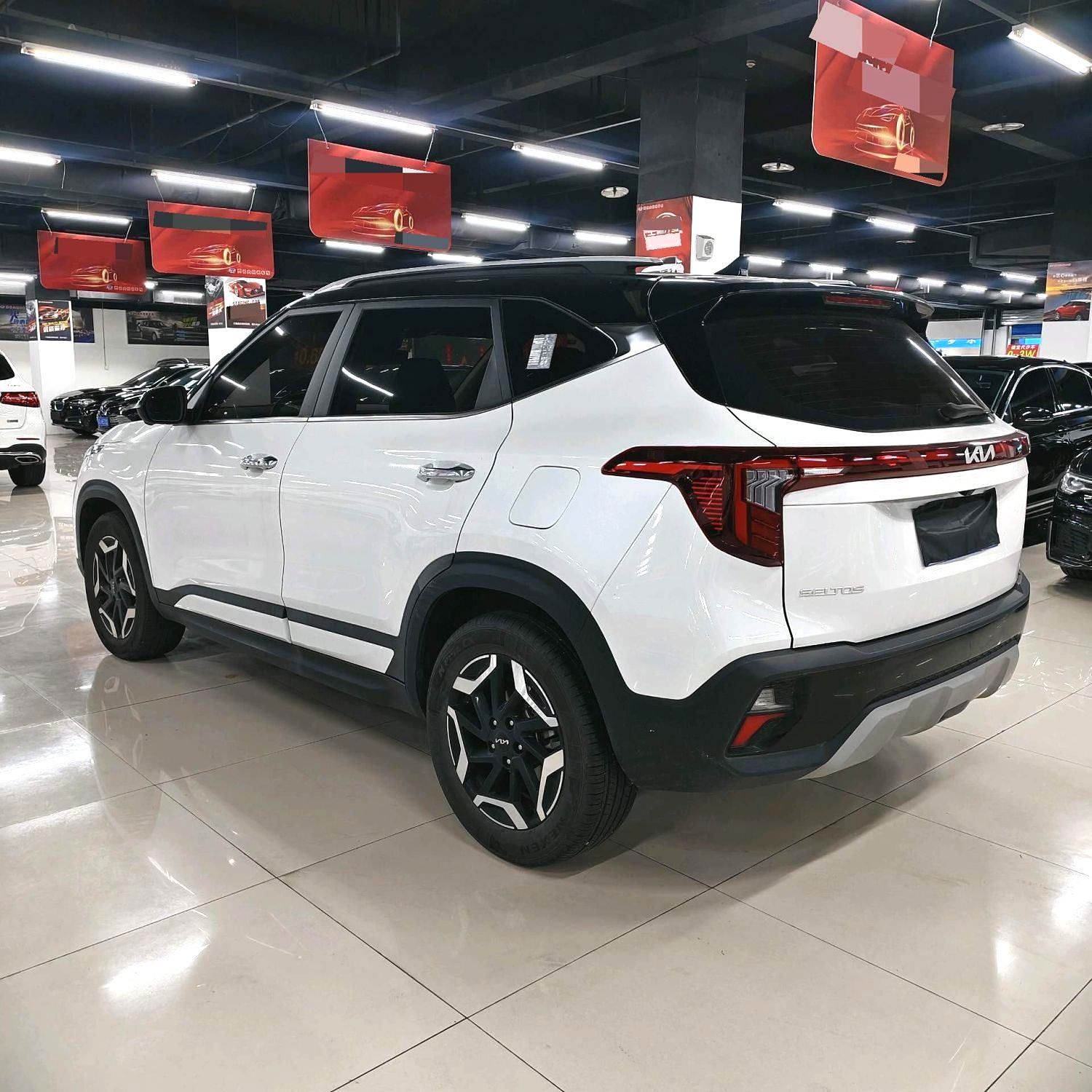 Kia Seltos 2023 immagine di auto #7