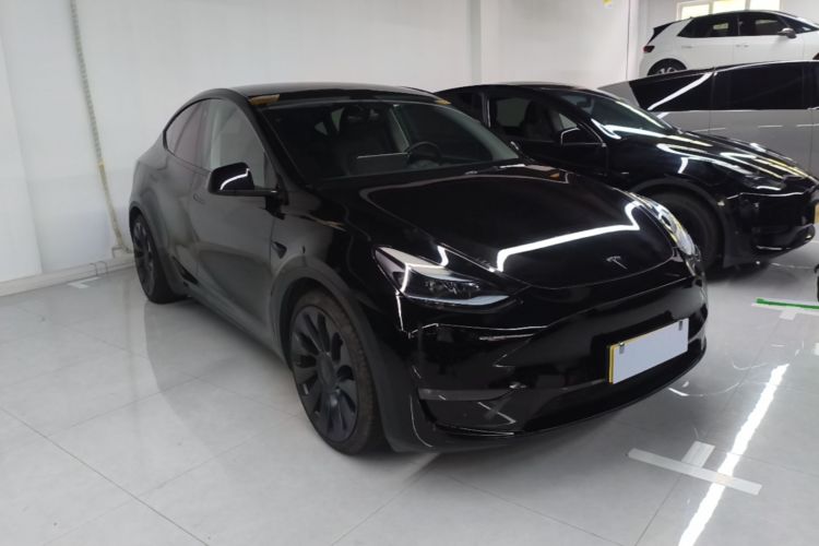 Tesla Model Y 2023 car image #4