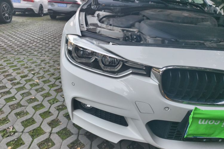 BMW 3 Series 2018 #8 BMW 3 Series 2018 car image #8
