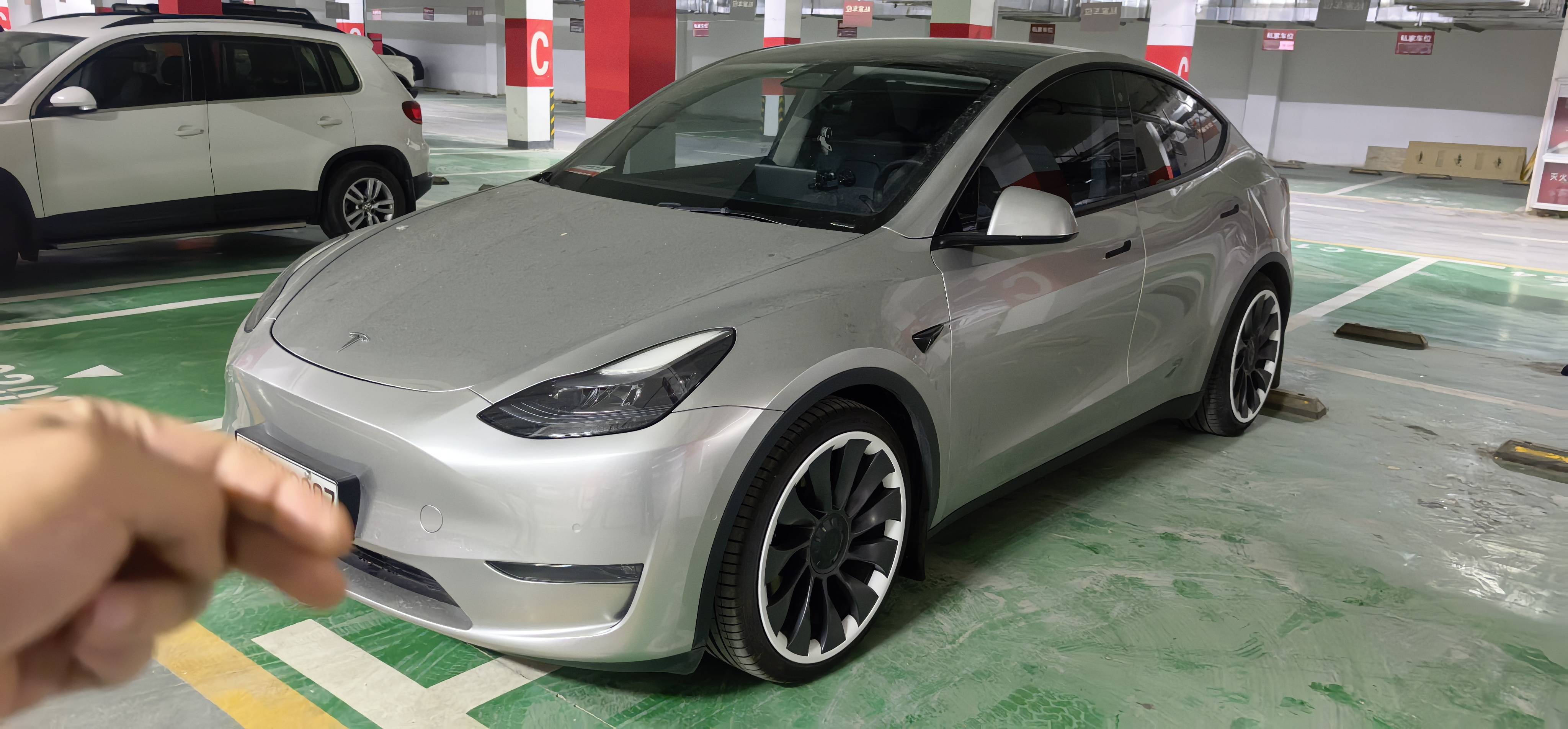 Tesla Model Y 2022 Tesla Model Y 2022 car image