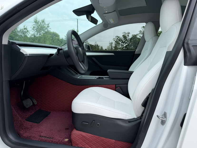 Tesla Model Y 2022 #4 Tesla Model Y 2022 car image #4