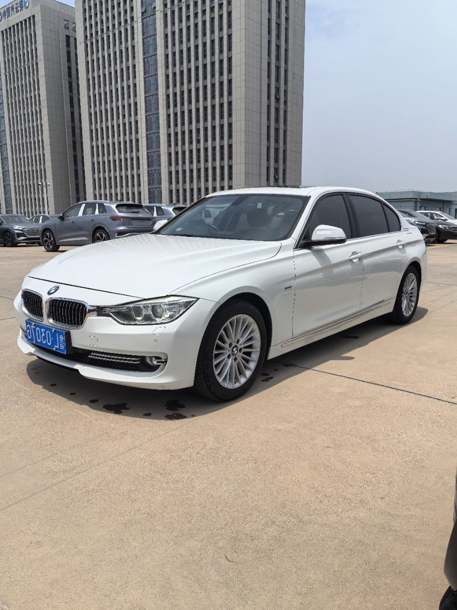 BMW 3 Series 2013 BMW 3 Series 2013 car image
