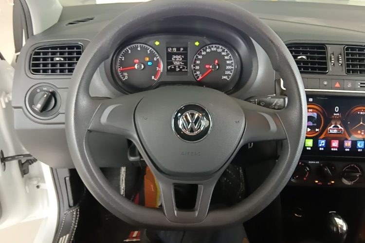 Volkswagen Polo 2018 #11 Volkswagen Polo 2018 car image #11