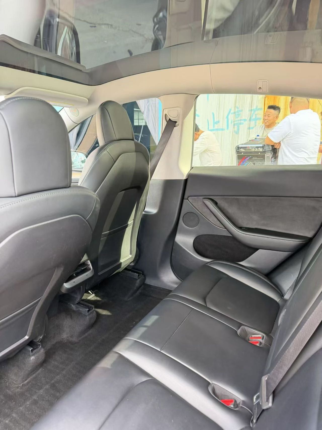 Tesla Model Y 2022 car image #7