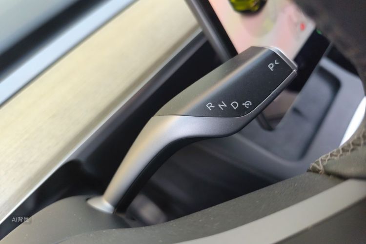 Tesla Model Y 2023 car image #16