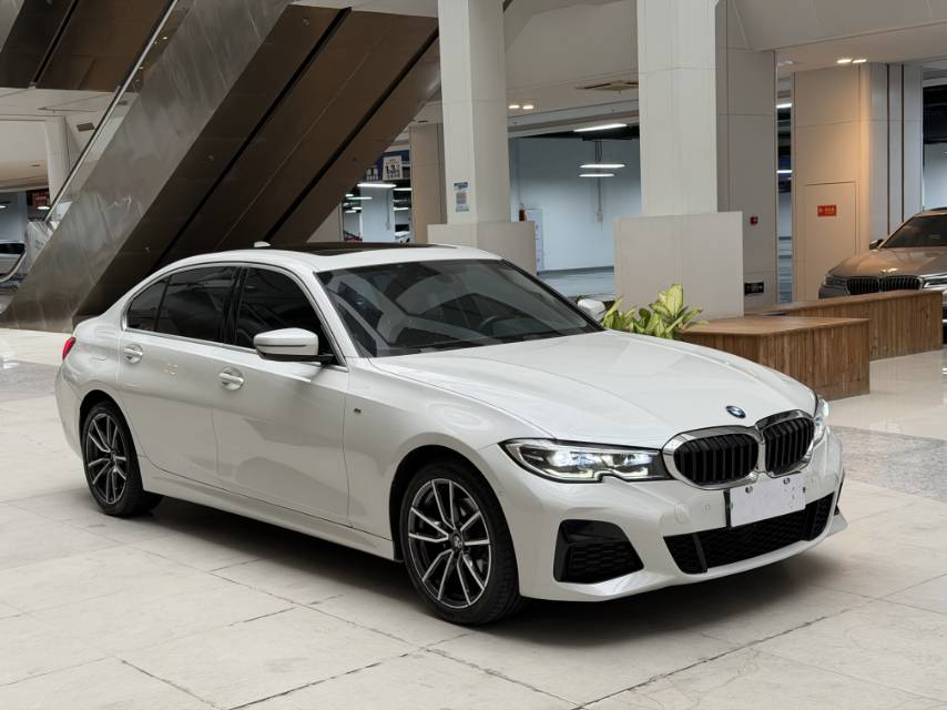 BMW 3 Series 2021 car image #3