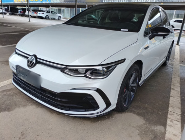 Volkswagen Golf 2023 car image 