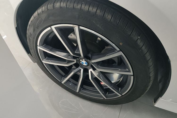 BMW 3 Series 2021 #9 BMW 3 Series 2021 car image #9