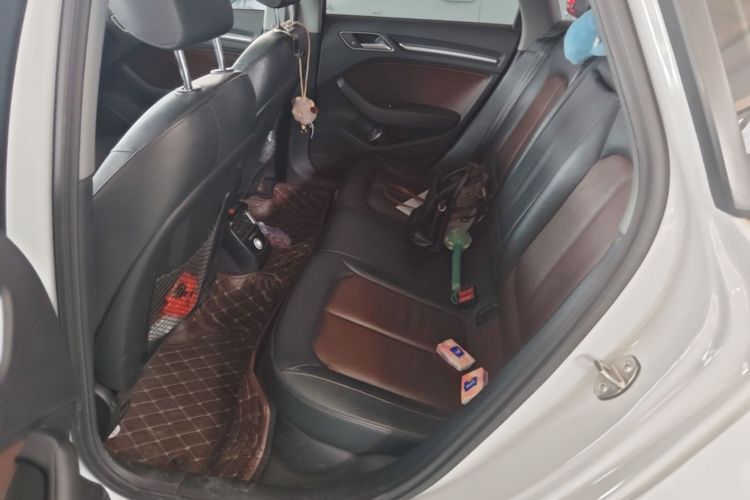 Audi A3 2019 car image #17