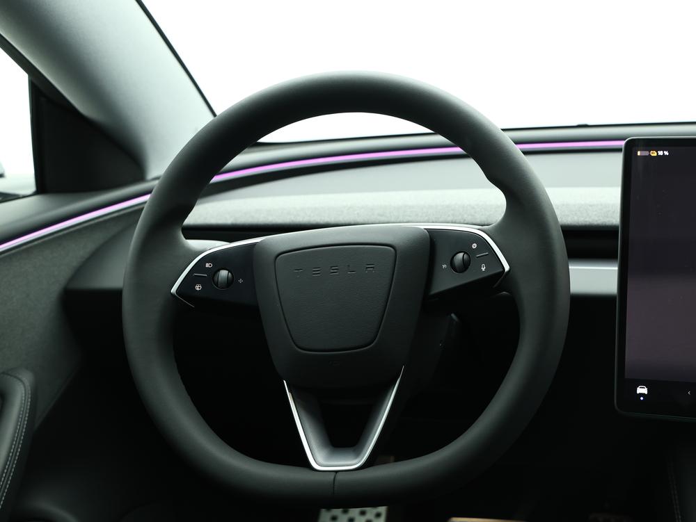 Tesla Model 3 2025 #16 Tesla Model 3 2025 car image #16
