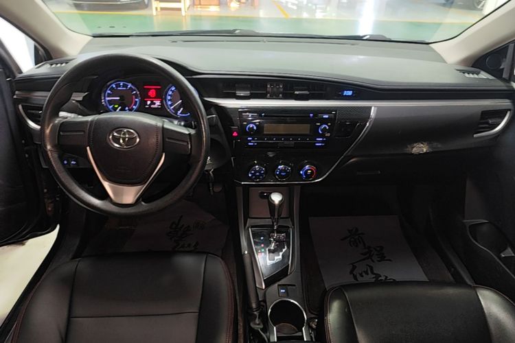 Toyota Corolla 2015 immagine di auto #17