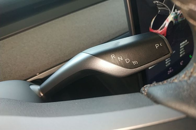 Tesla Model Y 2023 #14 Tesla Model Y 2023 car image #14