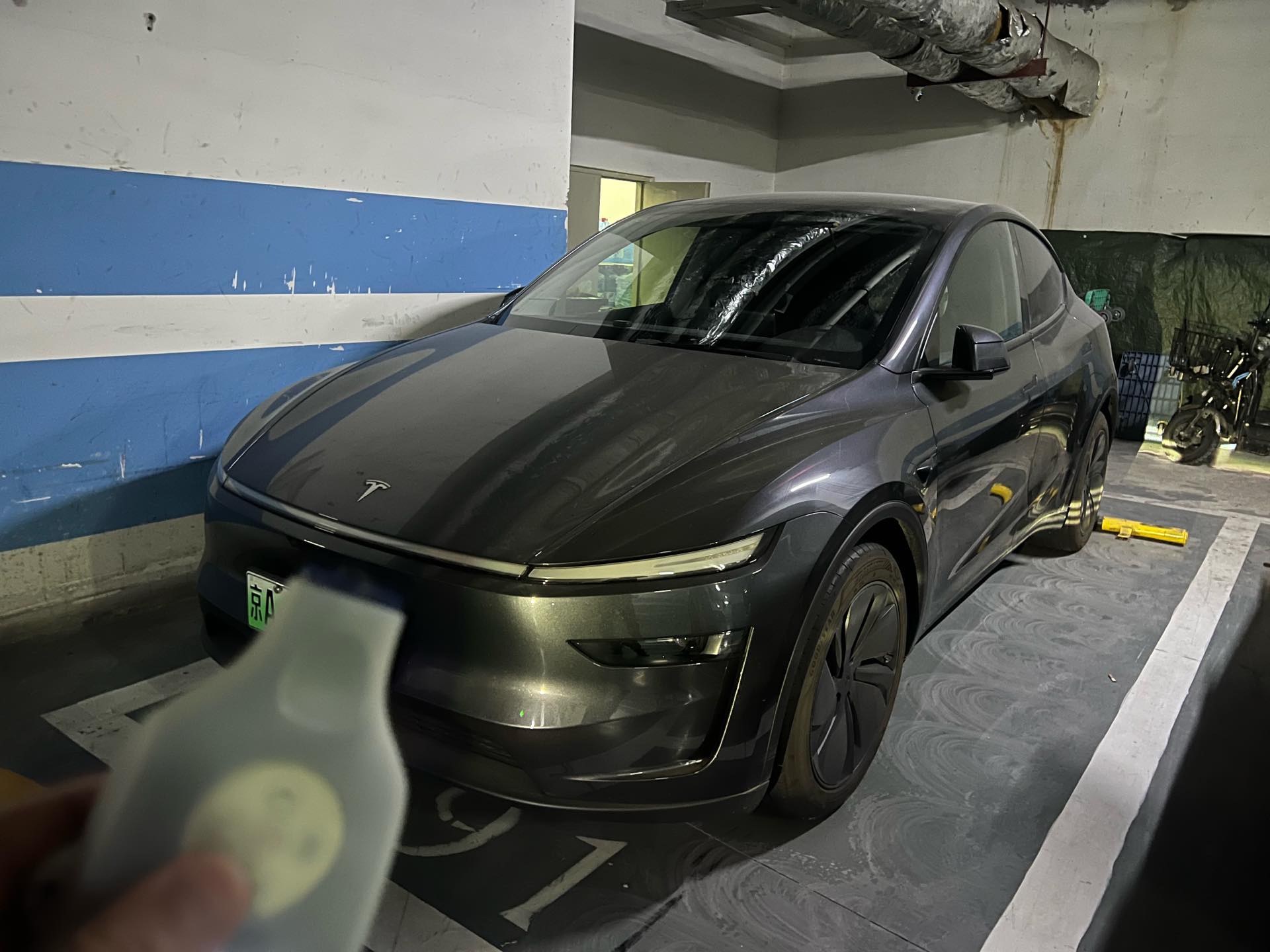 Tesla Model Y 2025 car image 