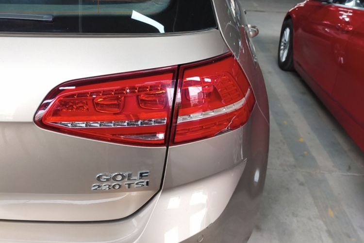 Volkswagen Golf 2016 car image #8
