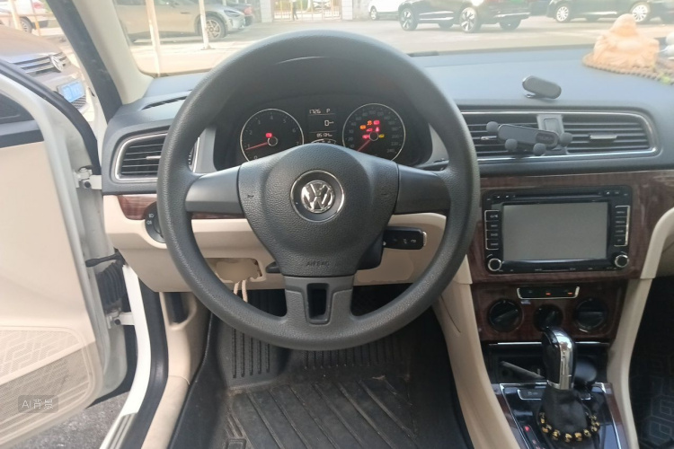 Volkswagen Lavida 2015 car image #12