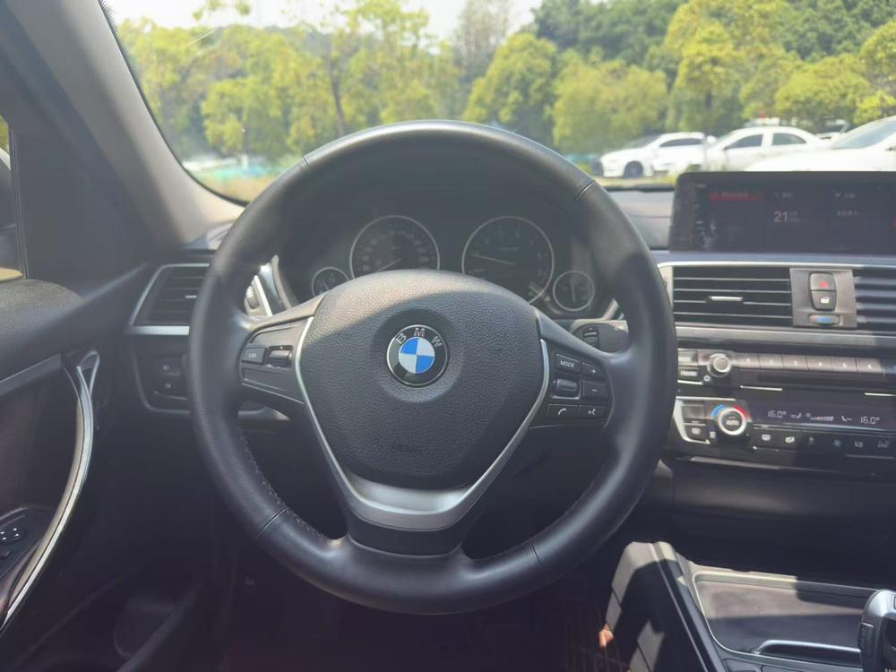 BMW 3 Series 2019 #18 BMW 3 Series 2019 car image #18