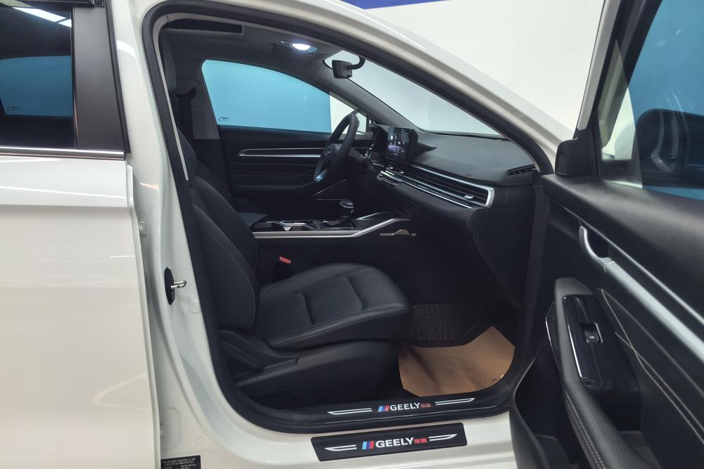 GEELY Emgrand 2021 #15 GEELY Emgrand 2021 car image #15