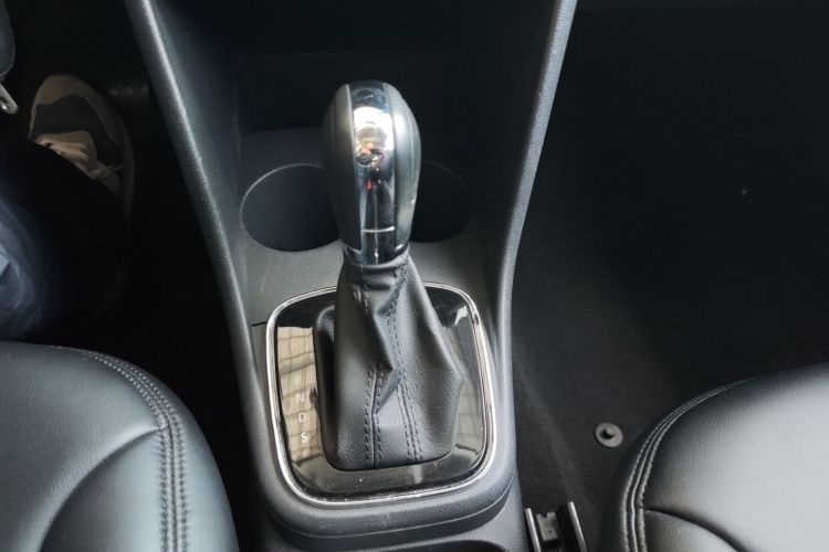 Volkswagen Polo 2018 صورة سيارة #14