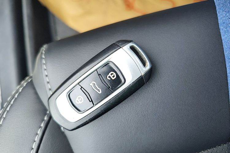 GEELY Emgrand 2018 image de voiture #9