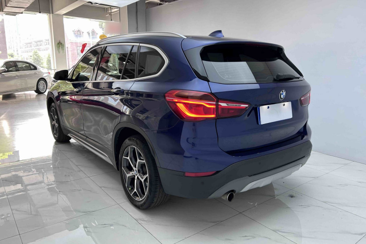 BMW X1 2018 #6 BMW X1 2018 car image #6