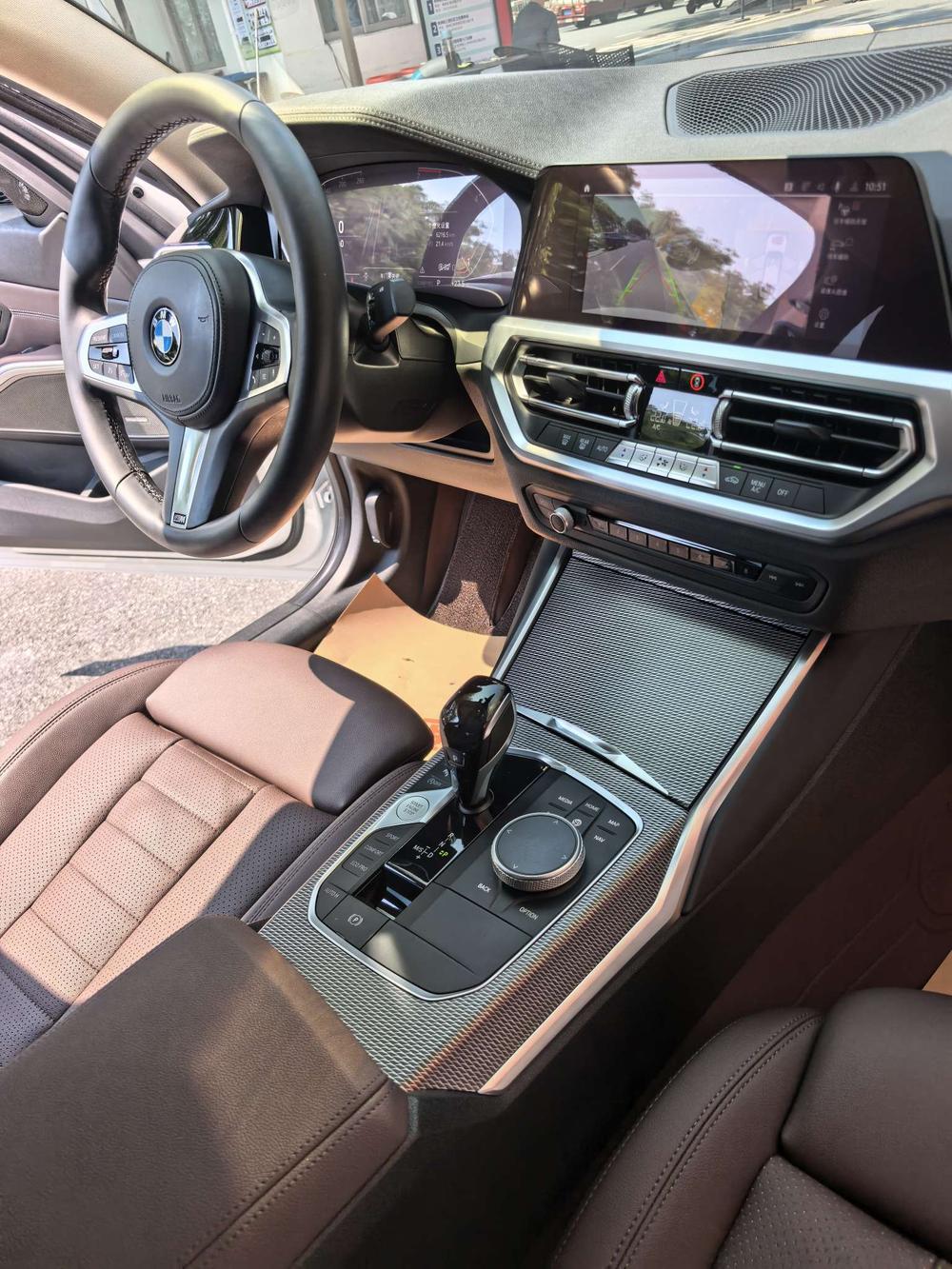 BMW 3 Series 2020 car image #10