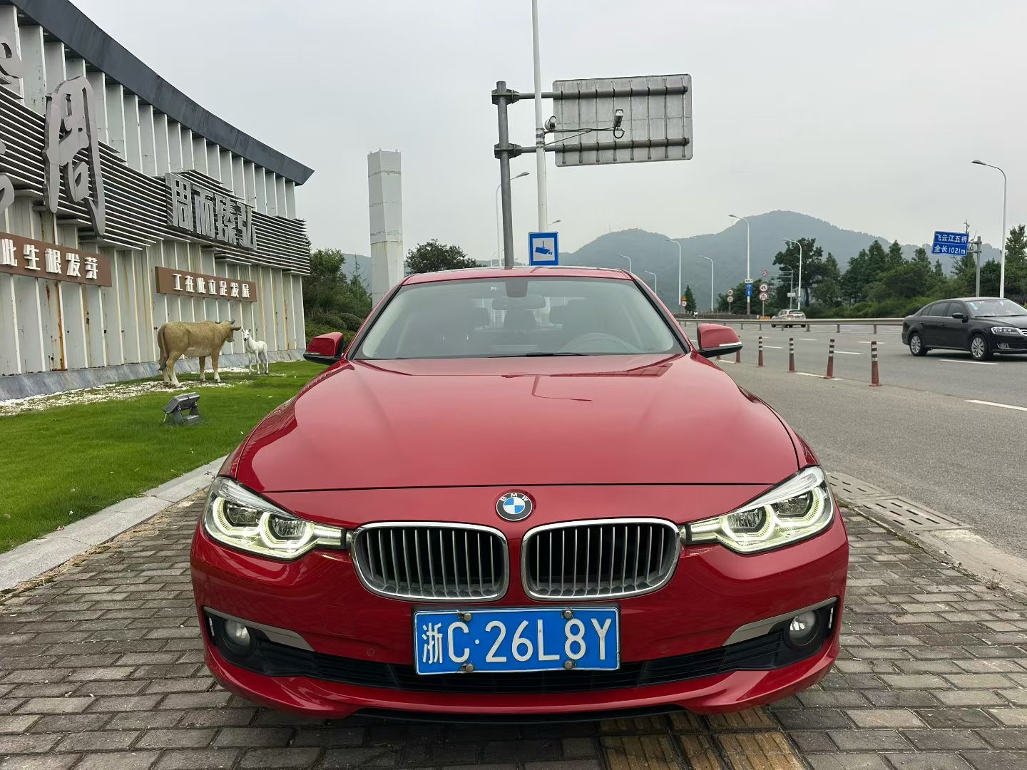 BMW 3 Series 2018 #2 BMW 3 Series 2018 car image #2