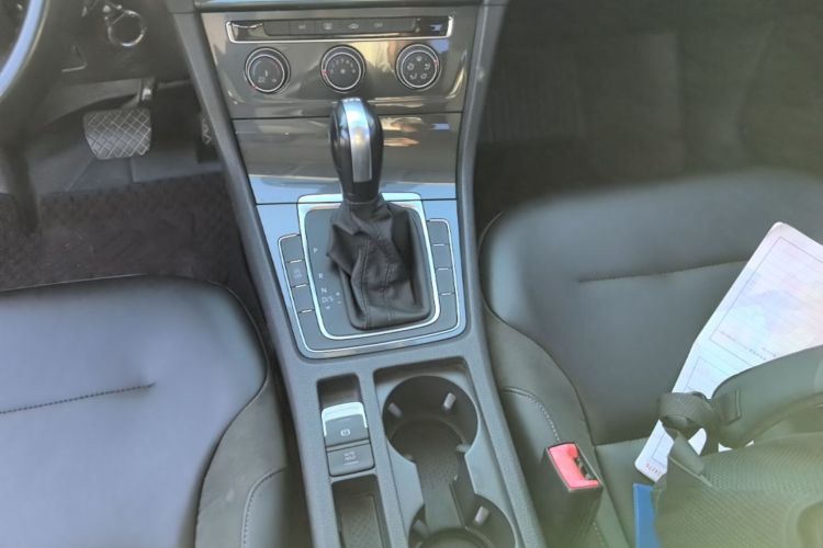 Volkswagen Golf 2019 #14 Volkswagen Golf 2019 car image #14
