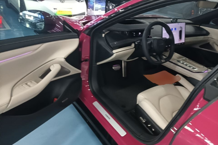MI SU7 2025 #12 MI SU7 2025 car image #12