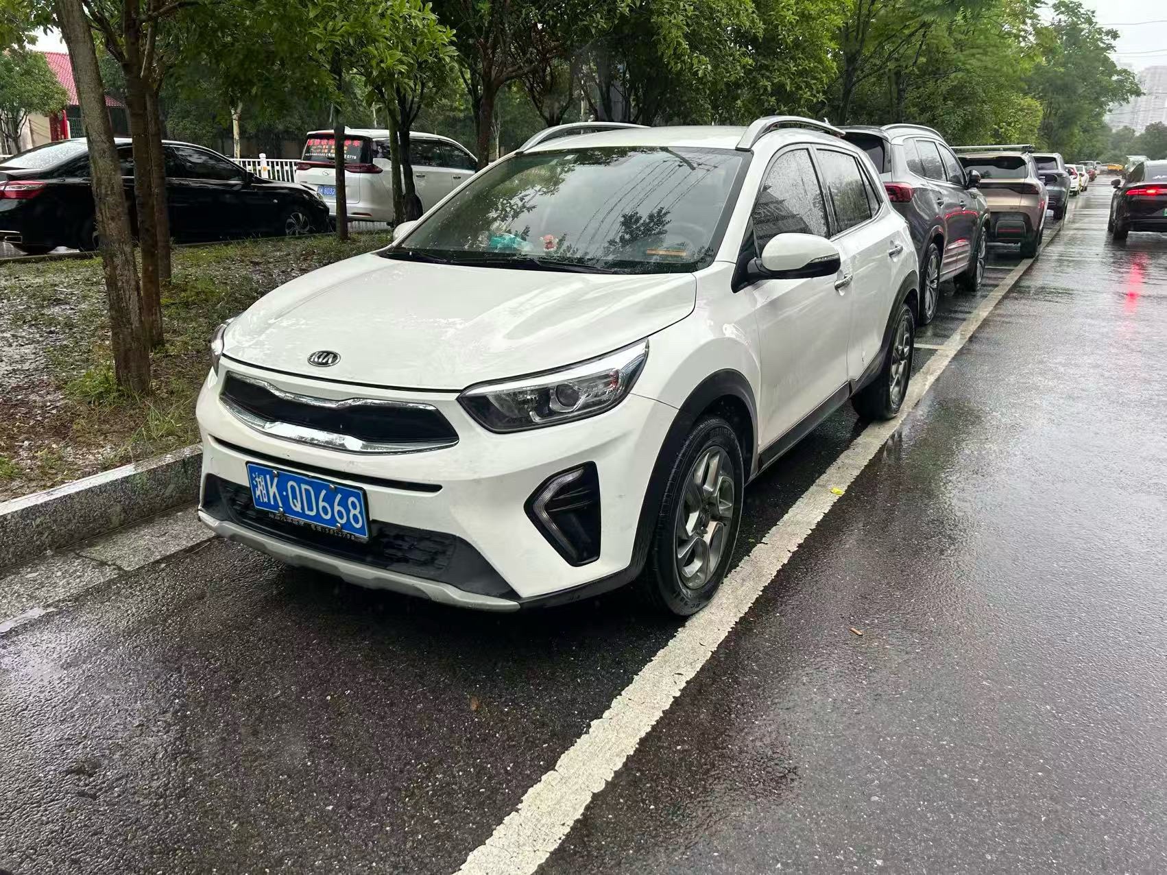 Kia KX1 2019 car image 