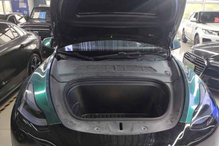 Tesla Model Y 2022 car image #20