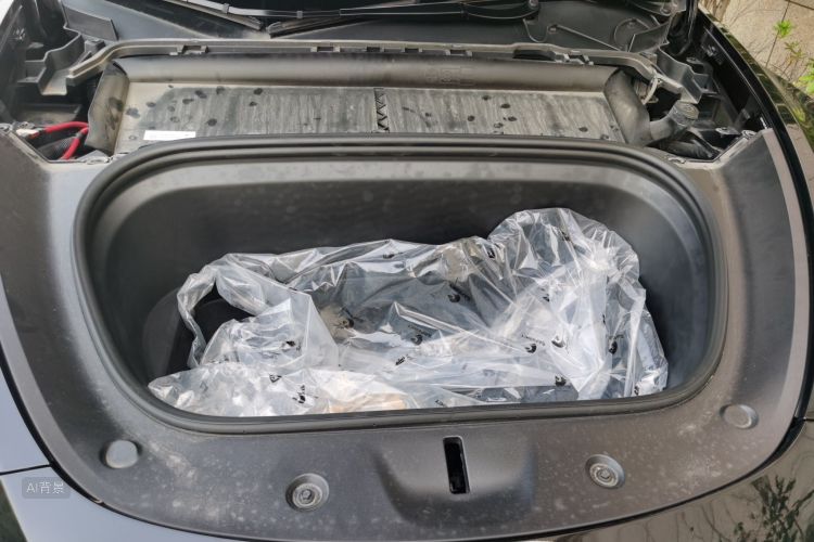 Tesla Model Y 2021 car image #22