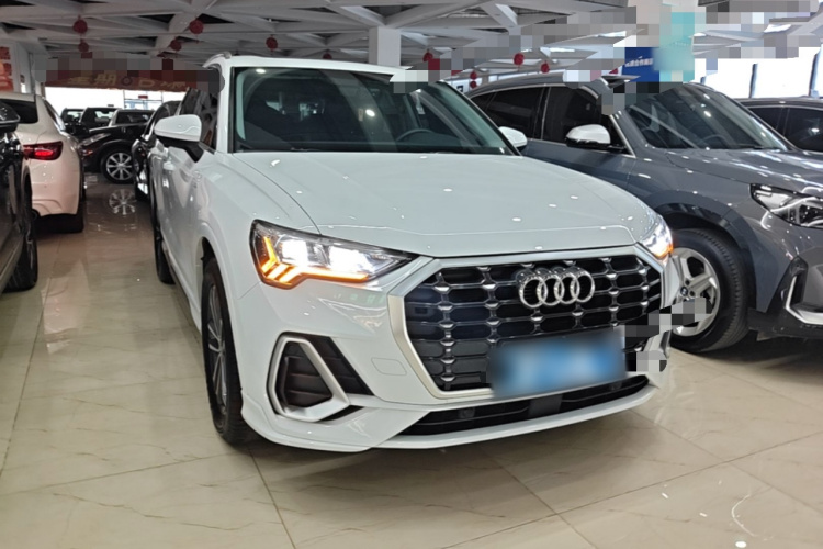 Audi Q3 2022 #4 Audi Q3 2022 car image #4