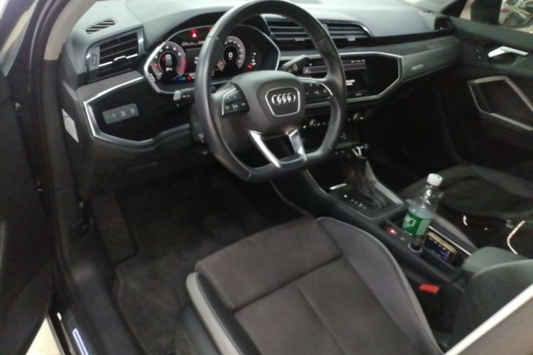 Audi Q3 2022 #10 Audi Q3 2022 car image #10