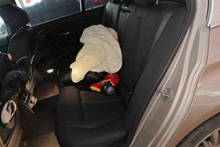 BMW 3 Series 2018 #14 BMW 3 Series 2018 car image #14