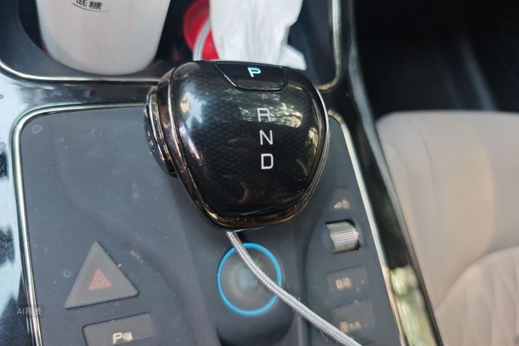 BYD Han 2025 car image #16