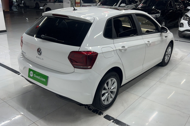 Volkswagen Polo 2022 car image #5