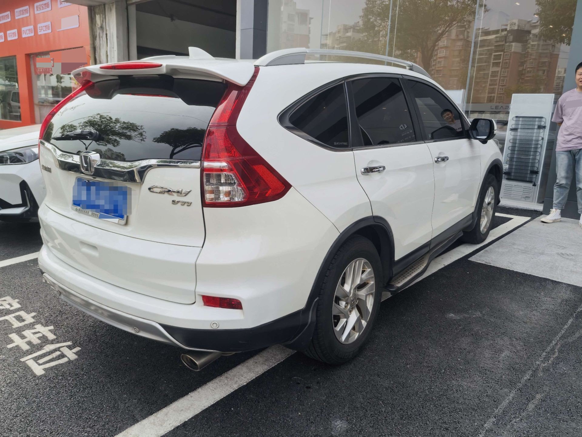 Honda CR-V 2015 car image #2
